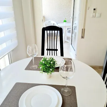 Near Del Cura And Locos Beaches Apartment Torrevieja